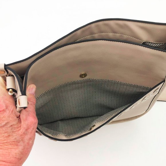 Jen and Co. Pippa Gray Vegan Leather Stitch Accented Crossbody Bag - Picture 7 of 9